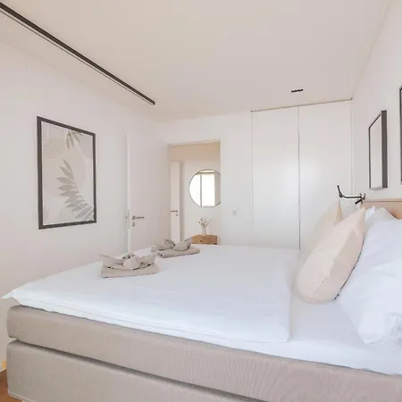 Aldeia B Sea View & Pool ! Adult Only ! Casa vacanze Caniço